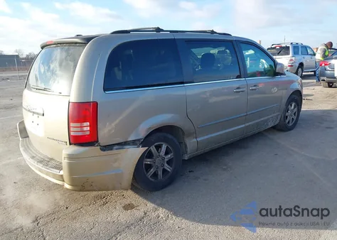 2009 Chrysler Town & Country Touring from USA, damaged, VIN 2A8HR54109R604006